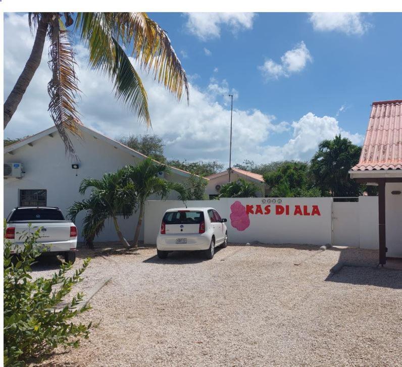Kas di Ala apartments Willemstad Bagian luar foto